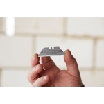 Stanley 211800 Carbide Knife Blades (Pack of 10), Silver - Image 4