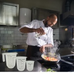 Measuring Jugs Set of 3 – 1L, 500ml & 250ml – Kitchen Measuring Jug for Cooking & Baking – Clear Measurement in Millilitres, Pints & Ounces – Stackable & Easy-Pour Design - Image 3