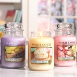 Yankee Candle Scented Candle | Vanilla Cupcake Large Jar | Long Burning Candles: up to 150 Hours | Perfect Gifts for Women - Image 5